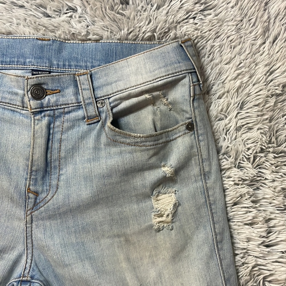 Gently worn Light Wash Distressed True Religion Finn Slim Tapered Jeans size 32 - Picture 2 of 12